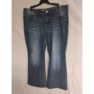 l.e.I Jeans Women's Size 17 Short Hipster Flare Denim faded